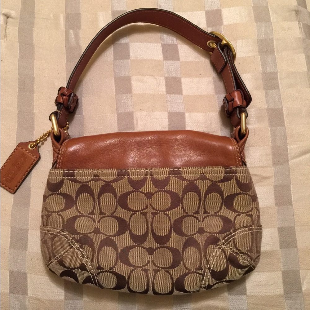 Coach Handbag - Picture 3 of 3